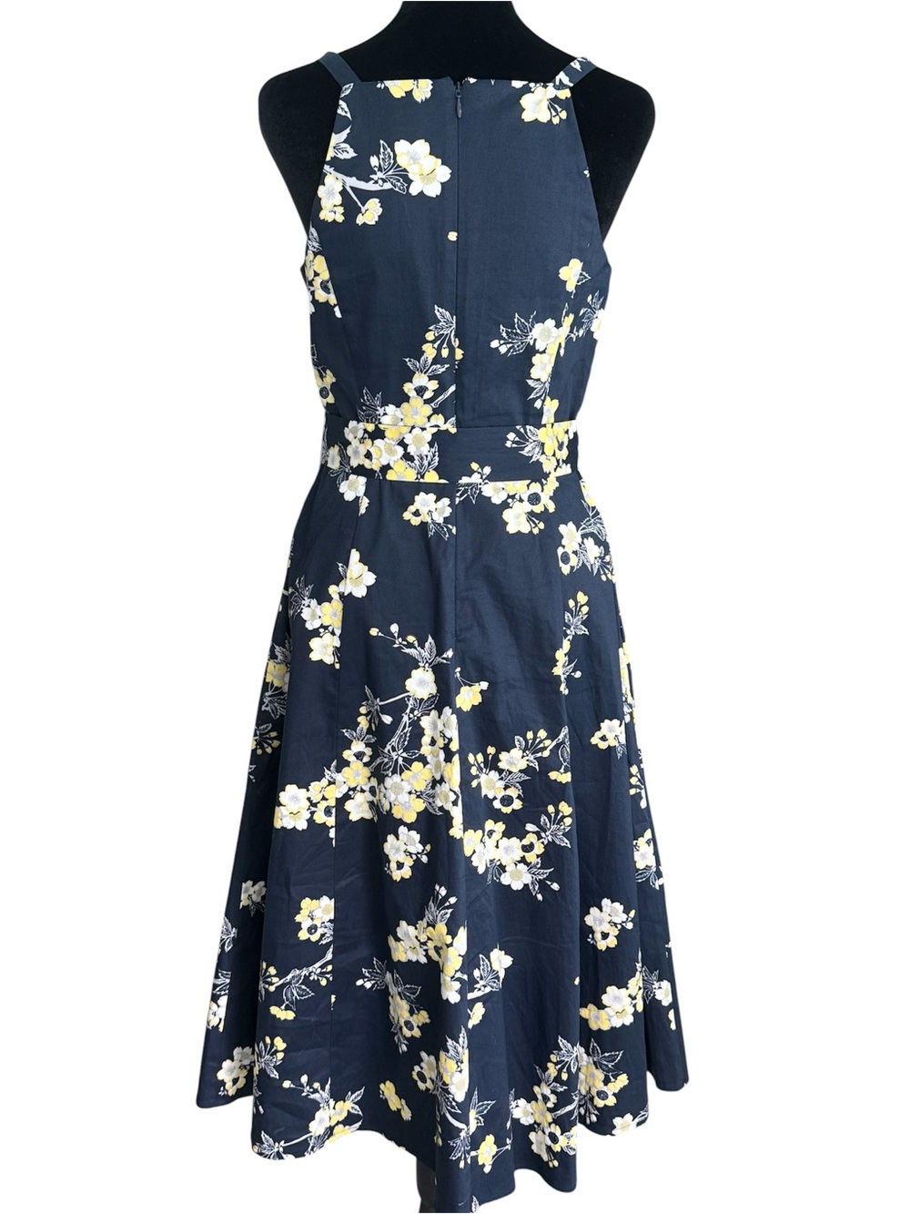 RACHEL Rachel Roy Navy Floral Midi Dress. Belt and Pockets. Stretchy. Size 4 - Picture 2 of 7